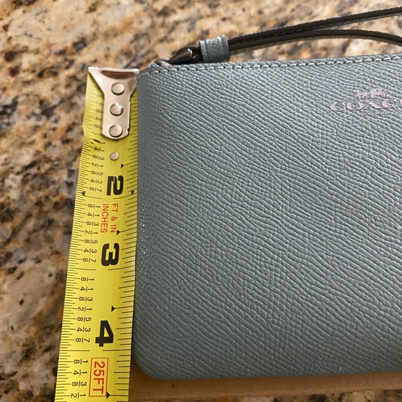Authentic Coach wristlet - Picture 8 of 8
